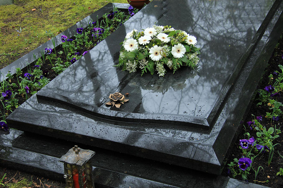casket with flowers at a funeral